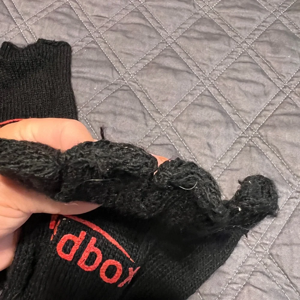 🛍️LAST CHANCE🛍️ 
Redbox Fingerless Gloves - Picture 2 of 3